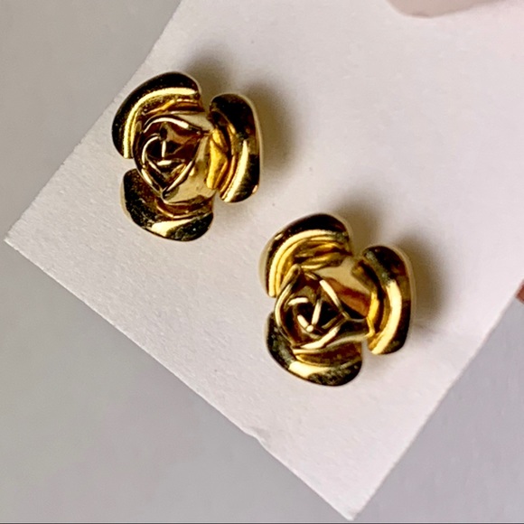 Jewelry - 🌹 Gold Plated Adorable Rose Earrings 🌹